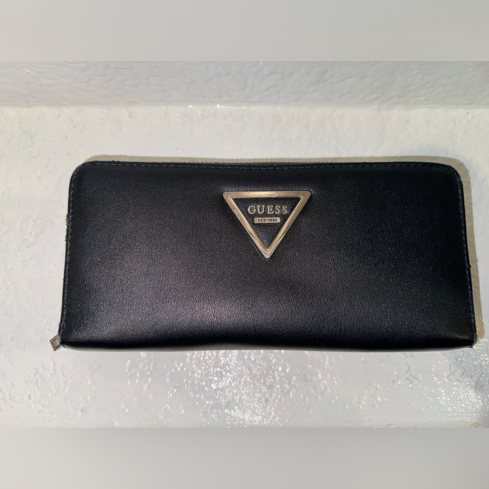 Guess wallet